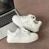 Zapatillas de Estrellas para Mujer 2026 Nuevas de Primavera y Otoño Versátiles Zapatos de Nicho Malla Transpirable Deportivas Suela Gruesa Zapatos Blancos