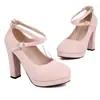 Novos sapatos femininos britânicos de primavera e outono com tira Veludo Fosco boca rasa sapatos de camada única plataforma salto alto grosso 40-43 sapatos de comércio exterior