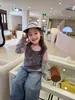 Moda YoYo Conjunto de Tres Piezas a la Moda con Top de Manga Larga para Niñas Pequeñas con Chaleco Bordado y Mangas de Color Contrastante, Ropa Casual para Niños