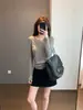 Simples e durável, macio e altamente elástico, algodão tricotado, versão solta reta, pequena fenda lateral, gola V, ombro normal, camada base H091914