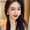 Pendientes Geométricos Negros de Lujo Ligero con Sentido de Alta Gama para Mujer Aguja de Plata 925 Diseño Nicho Explosivo Estilo Japonés y Coreano Pendientes Elegantes y Únicos