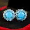 Pendientes de Botón Redondos Full Diamond con Textura Estilo Hong Kong, Estilo Nuevo Transfronterizo Tangjia para Mujer, Pendientes Redondos Huecos de Alta Gama Europeos y Americanos con Diseño Único e Innovador