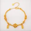 Pulseira Flor de Diamante Dourado Areia Vermelho Rosa com Galho de Flor e Caractere da Sorte Incrustado com Diamante, Pulseira Fashion de Luxo Leve para Mulheres