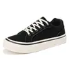 Tênis casuais de cano baixo para jovens, moda estilo Hong Kong, sapatos casuais com cadarço de sola grossa, tênis esportivos da moda para o dia a dia masculino