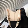 2025 Bolsa Grande de Ombro Transversal Estilo Coreano Luxo Leve Moda Retrô Novo Design Simples de Cor Sólida com Alça Larga para Mulheres