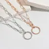 Collar de Cadena de Anillo Geométrico Estilo Minimalista con Diseño de Nicho y Cadena de Clavícula de Círculo Liso