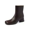 Botas Chelsea Minimalistas Estilo Europeu em Couro de Vaca 2026 Inverno Salto Grosso Salto Médio Bico Redondo Versátil para o Dia a Dia Botas Curtas de Couro Genuíno Femininas