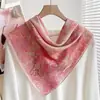 Pañuelo pequeño cuadrado de algodón y lino con estampado paisley en blanco y negro para mujer, adecuado para primavera, otoño e invierno, pañuelo para el cuello