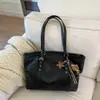 Bolsa de Grande Capacidade para Mulheres, Bolsa de Ombro Versátil Estilo Faculdade, Bolsa Tote de Couro Macio Preta para o Dia a Dia, Bolsa Transversal Casual, Tendência