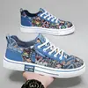 Sapatos Masculinos Populares 2026 Verão Novos Tênis Estampa Retrô Moda Respirável Confortável Sola Macia Sapatos Casuais Atacado