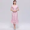 Almacén en el extranjero dropshipping vestido rosa de dama de honor con escote cuadrado, manga corta, vestido sirena de longitud media para citas y fiestas