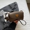 Bolso Pequeño Retro Versátil de Textura de Alta Gama para Mujer 2026 Nuevo Estilo Elegante Bolso de Hombro Axila Cruzado Popular Bolso Cuadrado Pequeño