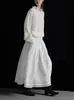 Guof/Camisa Blanca para Mujer con Dobladillo Texturizado Ligeramente Arrugado, Relajada, Cintura Ajustable, Cuello Irregular de Encaje Retro 34231