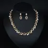 Conjunto de dos piezas de collar y pendientes con cadena de clavícula de perlas, estilo retro, de estilo europeo y americano, de lujo y ligero.