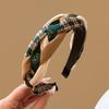 Diadema marrón con calavera en la parte superior para otoño e invierno, diadema retro francesa para mujer, pinza para el pelo antideslizante para lavarse la cara, nuevo tocado para coleta de celebridad de Internet