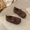 Sapatos Birkenstock Retrô para Meninas 2026 Outono Novo Estilo Antiderrapante Sola Macia Versátil Casual Mocassins para Bebês Mocassins de Calçar