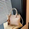 Bolso tipo cubo de tejido de alta gama para mujer, bolso de mano, Nuevo Estilo Otoño 2026, moderno, versátil, para el día a día, bolso cruzado