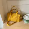 Bolso bandolera nuevo para mujer 2026, bolso de mano liso y elegante, de alta calidad y a la moda, con un diseño de bolso de hombro relajado y chic