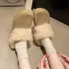Medias zapatillas de plataforma gruesas de felpa retro para mujer, nuevas zapatillas de algodón peludo cálidas para exteriores de invierno 2026
