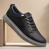 Zapatillas de primavera y otoño de estilo nuevo transfronterizas, zapatos casuales para exteriores de PU de talla grande para hombre, zapatos de cuero para negocios de exportación, zapatos sin cordones para hombre