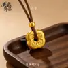 Nuevo Estilo Chino Método Antiguo Oro de Arena Caqui Caqui Ruyi Trébol de Cuatro Hojas Colgante Collar para Mujer Sensación de Alta Gama Cadena de Suéter con Colgante de Tallo de Caqui