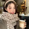 Bufanda Azul Klein Chal de Mohair para Mujer Calentador de Cuello de Invierno 2026 Nuevo Ambiente Cálido Estilo Coreano Otoño e Invierno