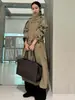 Gabardina de longitud media color caqui para mujer, nuevo estilo primavera y otoño 2026, abrigo extremadamente elegante de estilo británico para mujeres petite