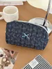 Bolsa de Maquillaje Floral Blanco y Negro Noche Oscura Bolsa Sencilla para Guardar Cosméticos Estilo Girly Pequeña Fresca Portátil Bolsa de Maquillaje para Estudiante