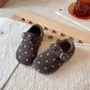 Zapatos de Lana y Algodón Estilo Coreano con Lunares para Niñas con Forro Polar y Velcro Invierno Nuevo Suela Suave Antideslizante Retro Versátiles Zapatos Birkenstock