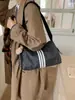Bolsa de Lona Listrada Casual Leve Versátil Outono Inverno para Mulheres 2025 Nova com Zíper Grande Capacidade Bolsa Transversal de Viagem