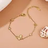 Pulsera 100 Europea y Americana Acero de Titanio Color Oro de 18k Libre de Color para Mujer Simple Versátil Elegante Ins Moda Personalizada Joyería de Mano