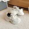 Zapatillas infantiles de moda, colección otoño 2026: nuevos estilos para zapatillas gruesas de niño y zapatillas casuales de malla para niña, zapatillas versátiles para correr
