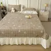 Juego de Tres Piezas de Cubre Cama de Algodón Puro, Sábana de Cama Acolchada de una Pieza 100% Algodón, Cubre Cama de Tatami, Antideslizante, Nuevo Modelo 2026, Adecuado para Todas las Estaciones