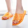 Chinelos Femininos Verão 2024 novos para interior casa antiderrapantes banheiro Banho casa chinelos resistentes ao desgaste verão