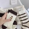 Meias de outono e inverno femininas ins meias da moda estilo marinho urso de café jacquard meias de cano médio estilo coreano meias JK atacado meias esportivas