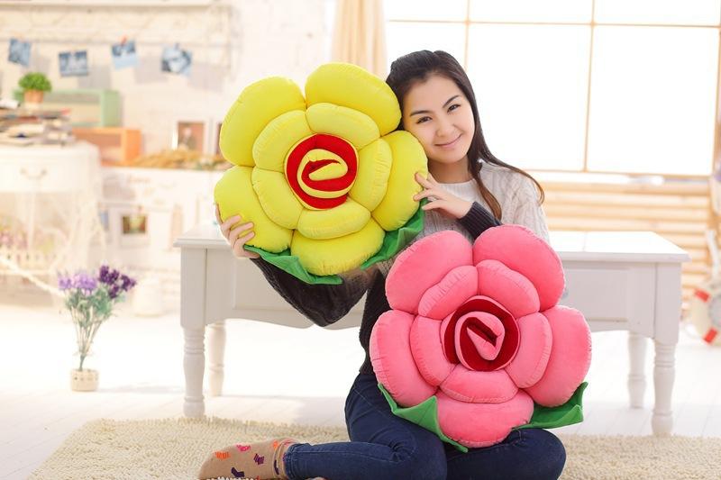复制_玫瑰花抱枕靠垫花朵可爱毛绒玩具送女生结婚.jpg