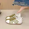 Tênis de Treino Retro Agande Feminino 2026 Verão Novo Listrado Casual Sapatos Esportivos Aumento Interno de Altura Cadarço Tênis Branco de Solado
