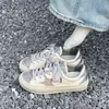 Sapatos Casuais Femininos Lantejoula Estrela de Cinco Pontas Versátil Estilo Coreano Novo Solado Grosso Pequenos Sapatos Brancos de Cano Baixo Modernos Femininos Outono Cadarço Tênis de Plataforma