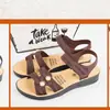 Sandalias para madre de mediana edad mujer Verano nueva moda planas antideslizantes resistentes al desgaste sandalias para mediana edad y ancianos
