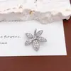 Pingente de Cobre que Preserva a Cor com Zircônia Incrustada Pingente de Vidro Folha de Bordo Colar Simples de Alta Qualidade Mais Vendido Acessórios de Joias DIY para Mulheres