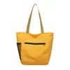 Bolso tote casual ligero a cuadros de moda, nuevo estilo 2026, simple y versátil, hecho de tela de nailon de alta calidad, se puede llevar en la mano o usar como bolso de hombro