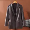 Chaqueta de cuero negra de longitud media para mujer Haining con cuello alto y cinturón, nuevo estilo otoño e invierno, elegante abrigo de piel de oveja