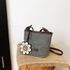 Bolsos de Mujer de Moda Verano 2026 Nuevo Nicho Súper Popular Bolso de Hombro para Viajar Debajo del Brazo Bolso Cruzado Versátil Tipo Cubo