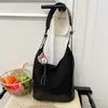 Bolsa Saco de Camurça de Luxo para Mulheres Outono/Inverno 2025 Nova Grande Capacidade Moda para o Dia a Dia Estilo Coreano Bolsa de Ombro Único Transversal