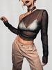 Top Camiseta Feminino de Malha Transparente Sexy com Ombro à Mostra e Mangas Longas Plissadas, Estilo Streetwear Europeu e Americano, Irmã Real Picante