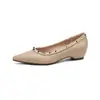 Wei Wei Girl 1318-9 Pessoa Baixa Aumento Interno Sapatos Únicos Femininos Temperamento Francês Rivete Bico Fino Boca Rasa Sapatos de Festa