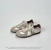 Versión de Cuero Suave Zapatos de Entrenamiento Clásicos Alemanes para Mujer Otoño Nuevo Estilo Retro Old Money Zapatos Casuales Versátiles Resistentes al Desgaste Zapatos Forrest Gump