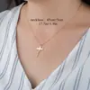 Colar de Moda em Formato de Cruz com Design de Nicho Estilo Ins de Alta Qualidade com Nome em Inglês Personalizável Corrente para Clavícula de Aço Titânio