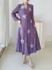 Vestido Miyake con un Toque de Lujo, Corte Holgado, Tallas Grandes, Cárdigan Adelgazante, Diseño Floral Tridimensional, Vestido de Moda Elegante de Línea A a Media Pierna