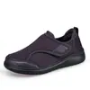 Zapatos Amplios para Caminar de Ancianos Talla Extra Verano Malla Tejido Volador Zapatos para Hombre y Mujer Ligeros Transpirables Zapatos para Mamá Velcro Ancianos